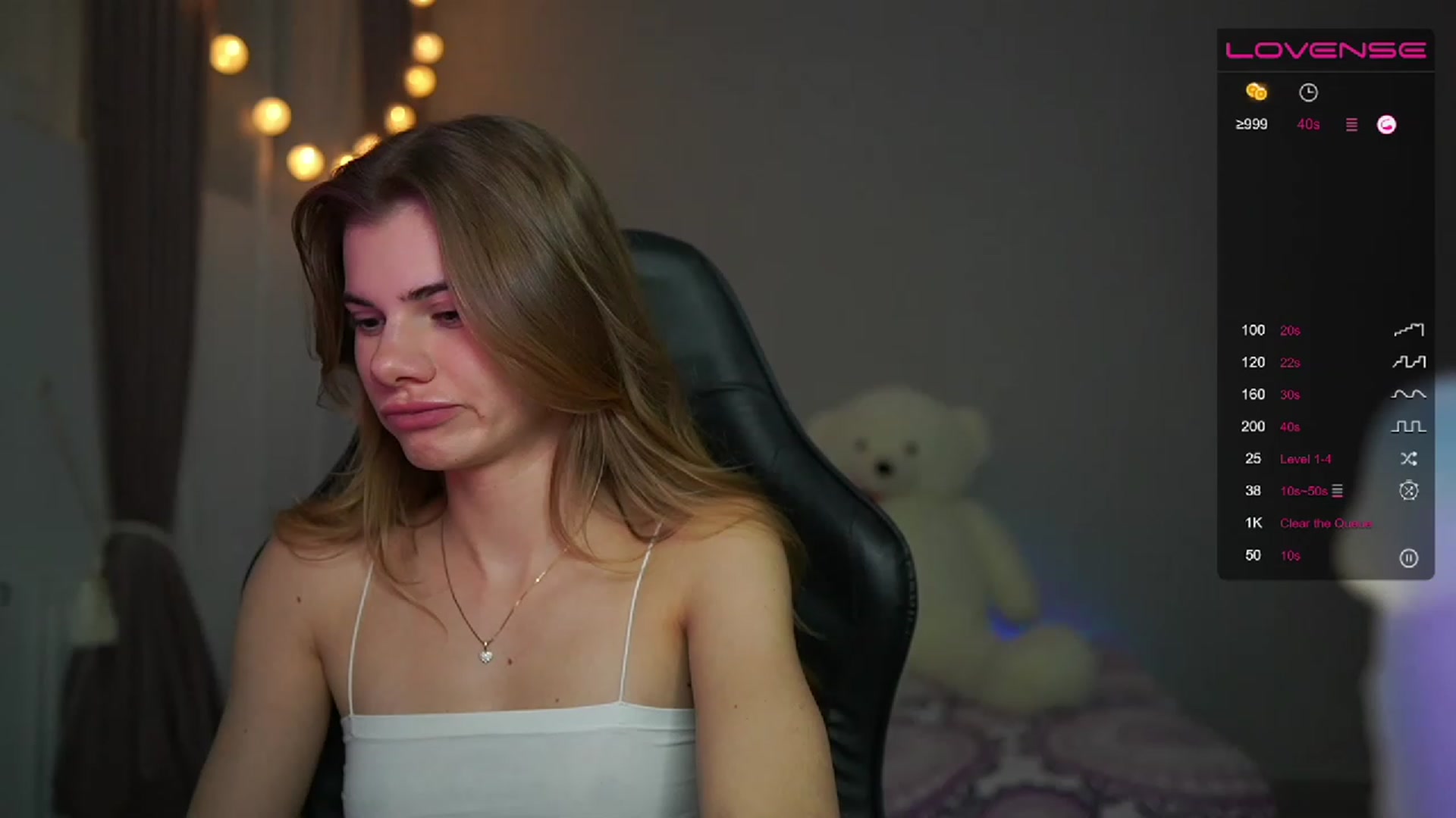 Gallery image thumbnail from RileyReid_18's myfreecams stream on, 03/22/2023, 20:37 image 11 of 20