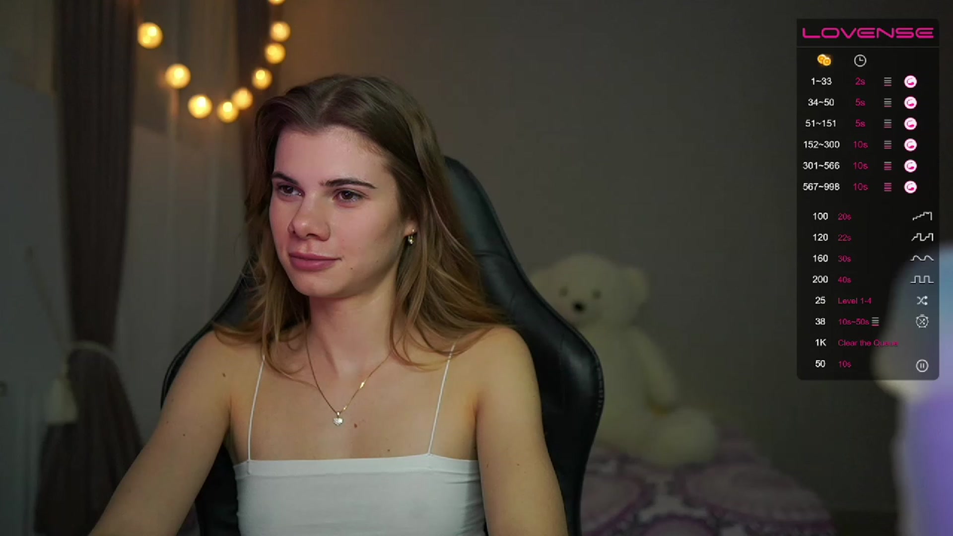 Gallery image thumbnail from RileyReid_18's myfreecams stream on, 03/22/2023, 20:37 image 7 of 20