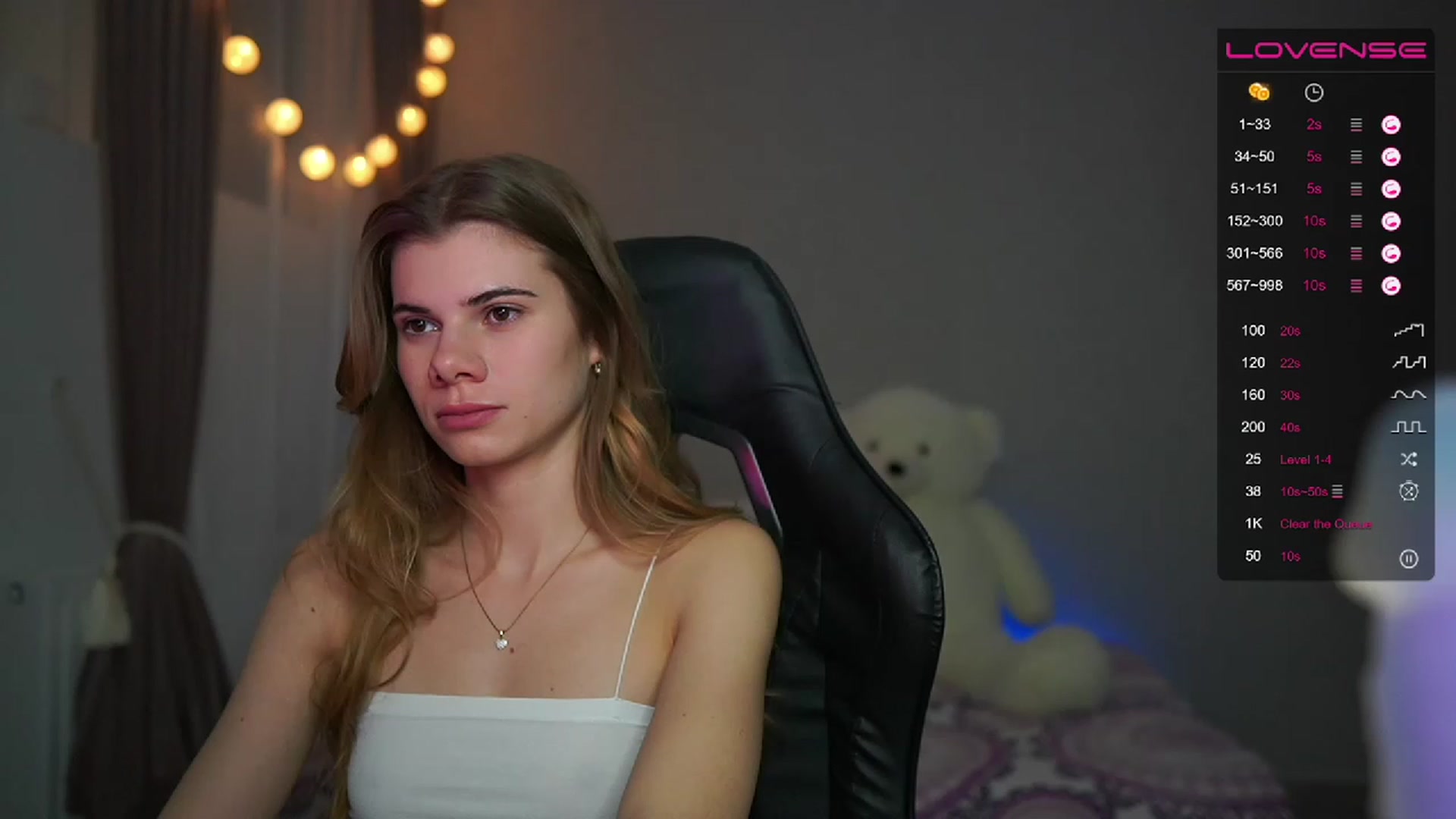 Gallery image thumbnail from RileyReid_18's myfreecams stream on, 03/22/2023, 21:25 image 13 of 20