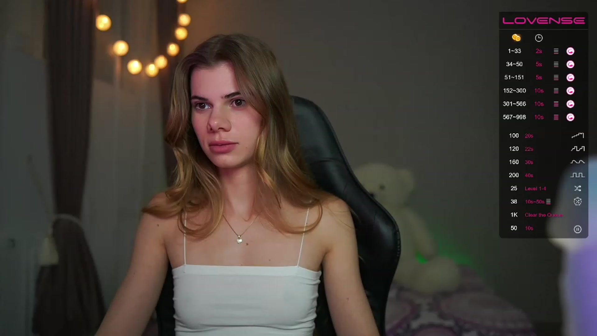 Gallery image thumbnail from RileyReid_18's myfreecams stream on, 03/22/2023, 21:25 image 16 of 20