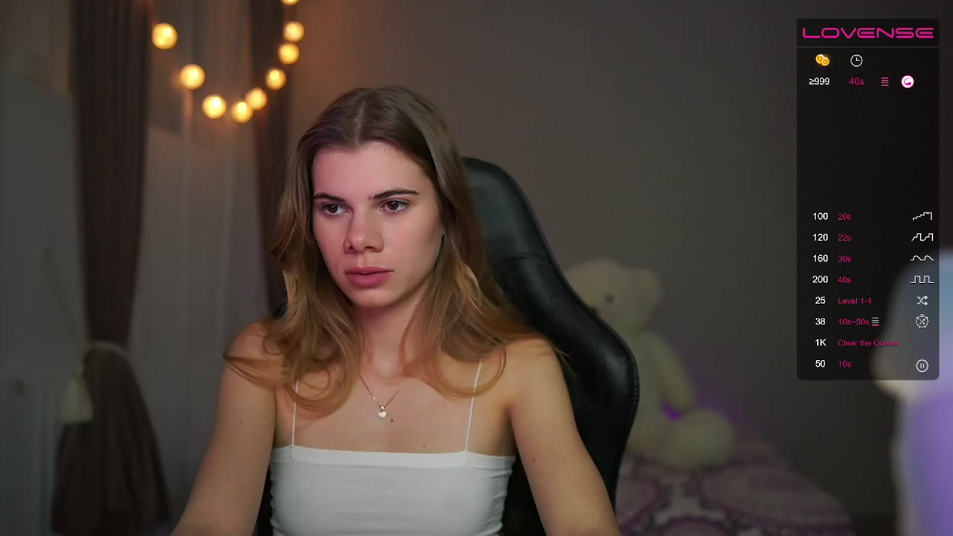 Gallery image thumbnail from RileyReid_18's myfreecams stream on, 03/22/2023, 21:25 image 18 of 20