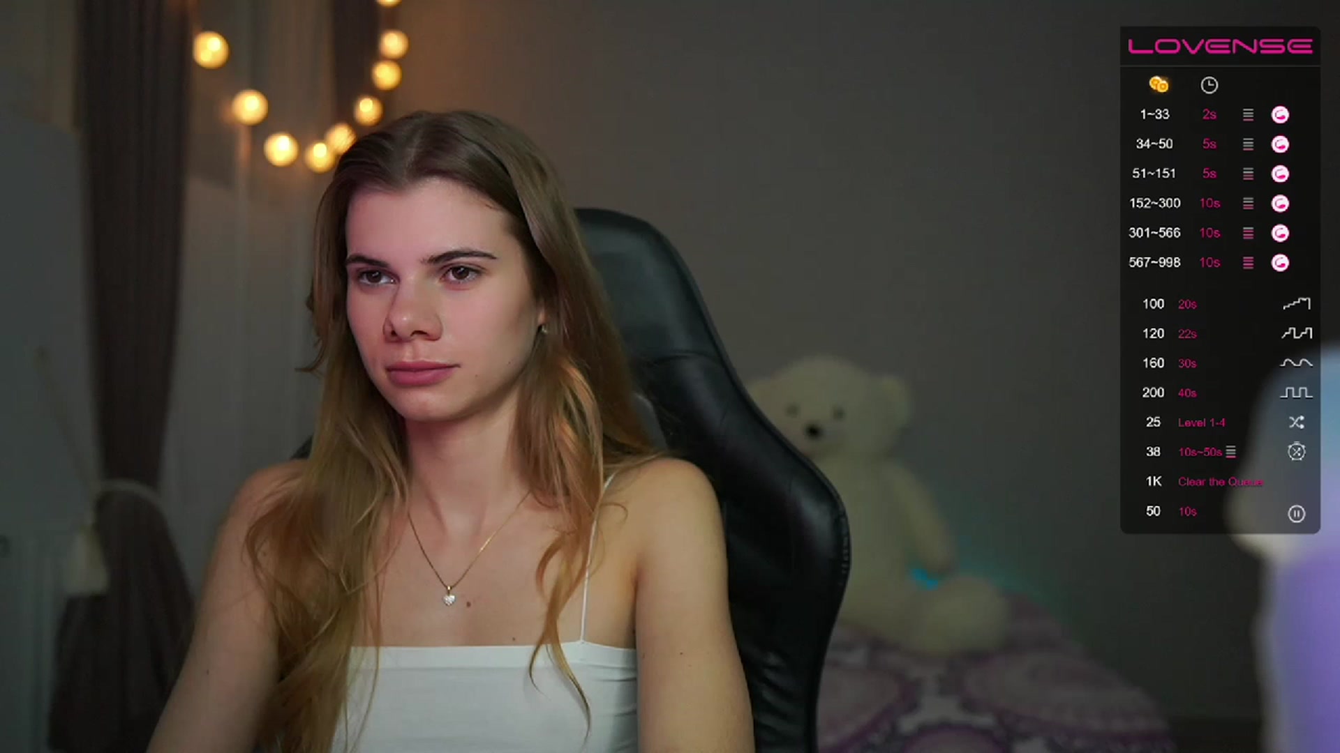 Gallery image thumbnail from RileyReid_18's myfreecams stream on, 03/22/2023, 21:25 image 7 of 20