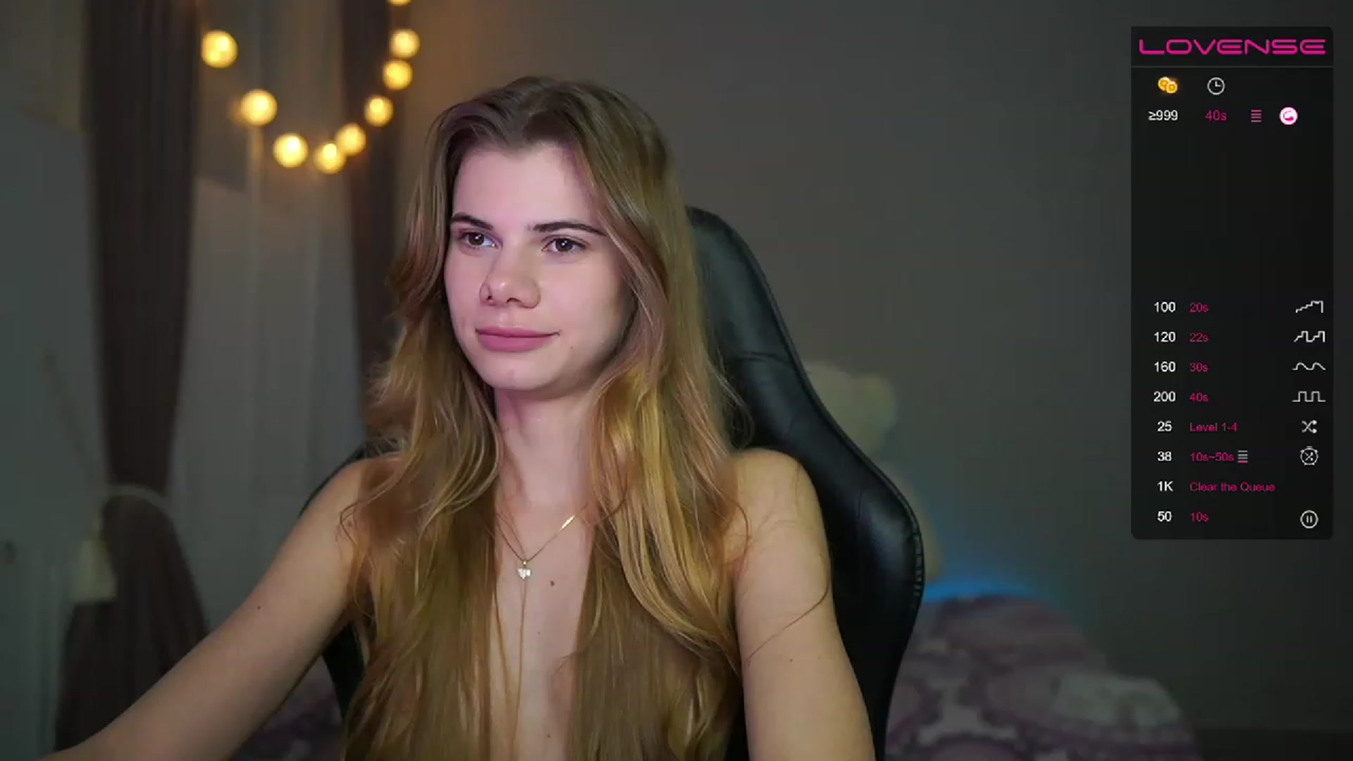 Gallery image thumbnail from RileyReid_18's myfreecams stream on, 03/22/2023, 23:33 image 6 of 20