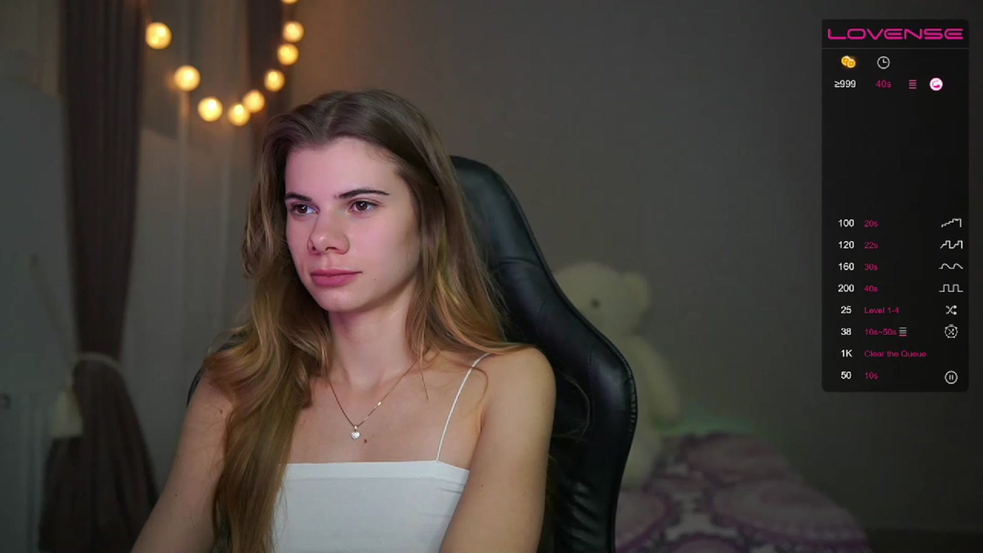 Gallery image thumbnail from RileyReid_18's myfreecams stream on, 03/22/2023, 23:33 image 14 of 20