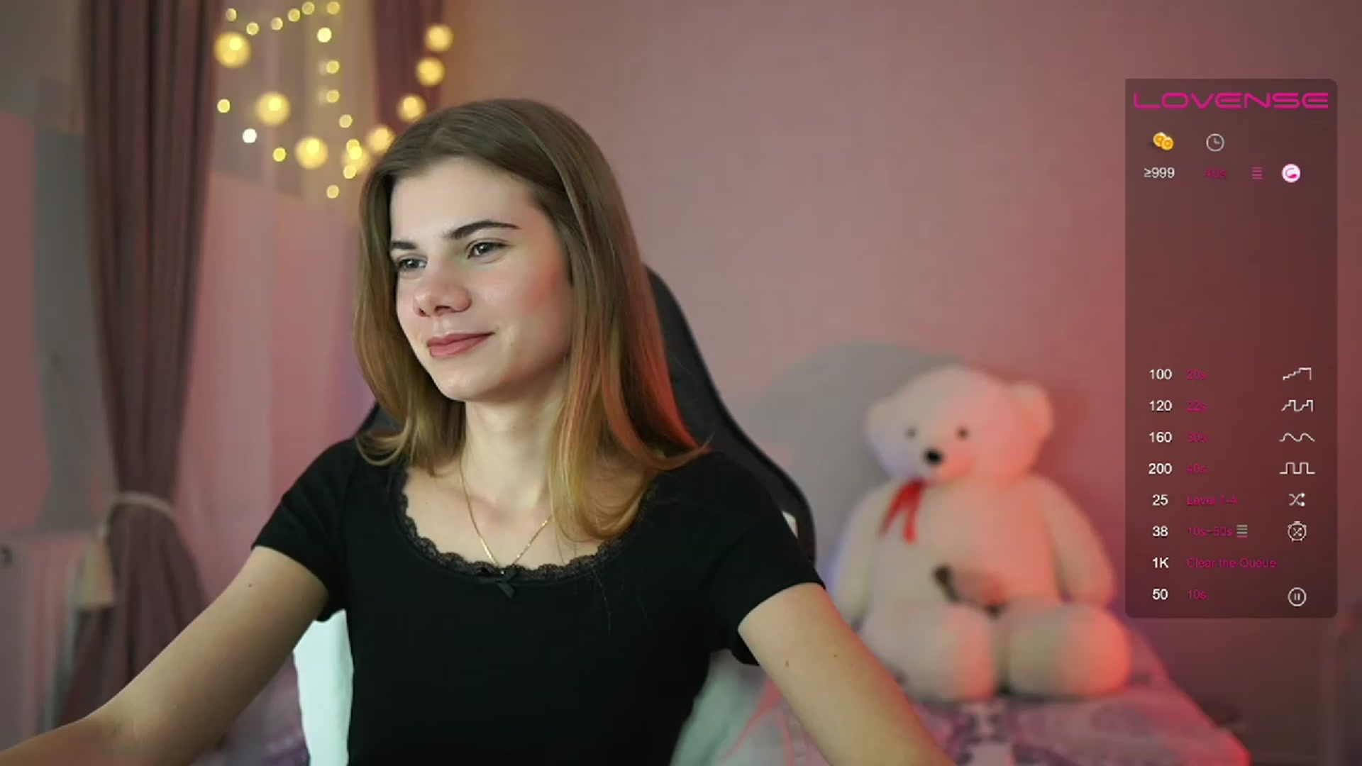 Gallery image thumbnail from RileyReid_18's myfreecams stream on, 03/28/2023, 15:28 image 11 of 20