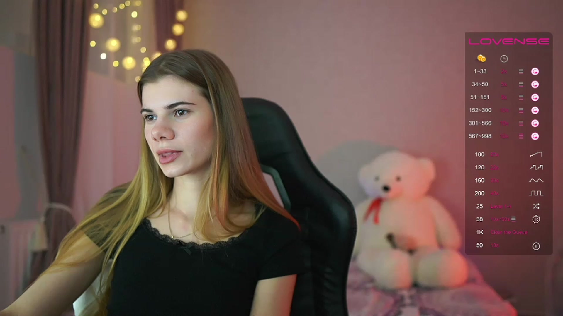 Gallery image thumbnail from RileyReid_18's myfreecams stream on, 03/28/2023, 15:28 image 19 of 20