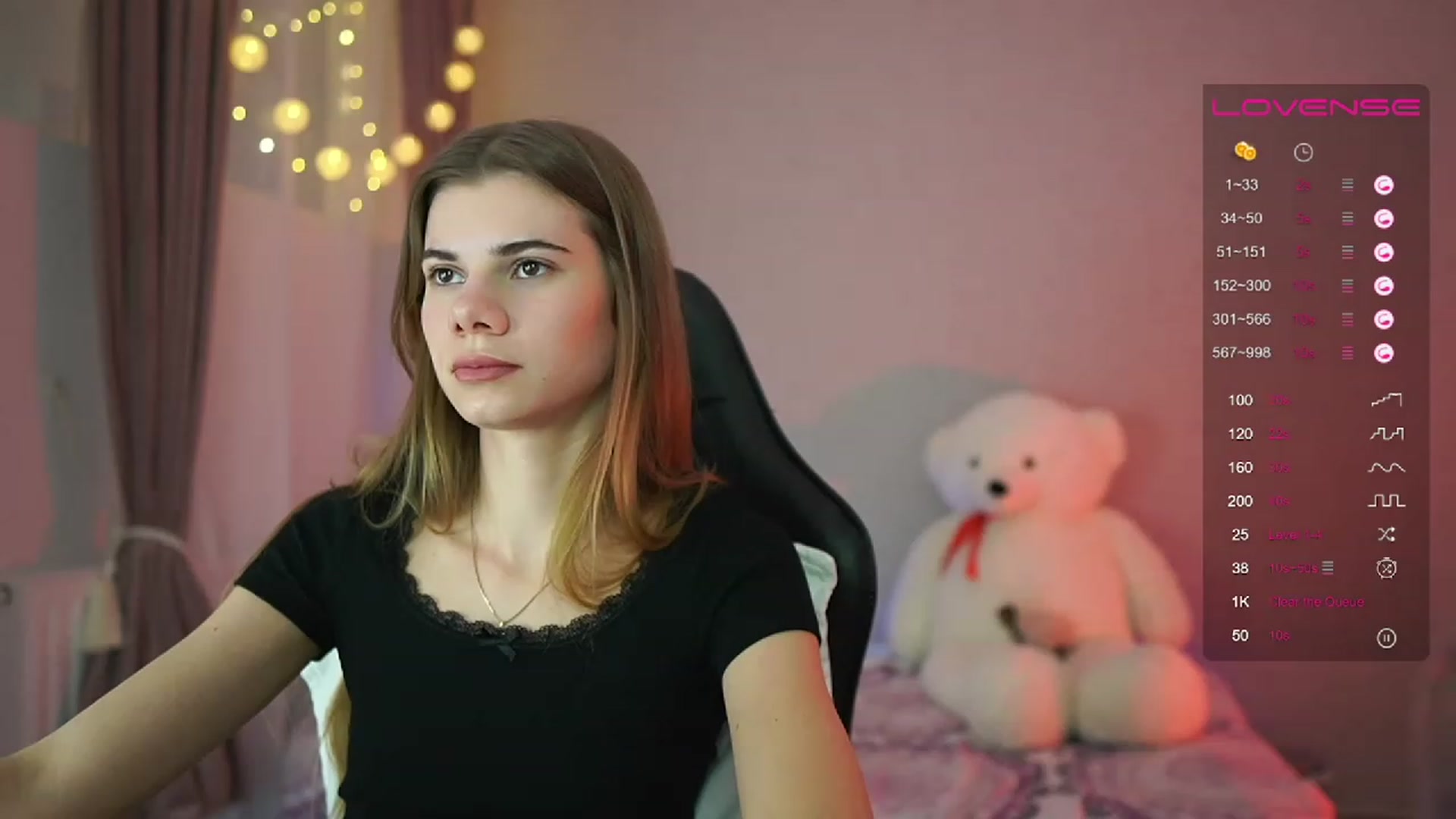 Gallery image thumbnail from RileyReid_18's myfreecams stream on, 03/28/2023, 15:28 image 13 of 20