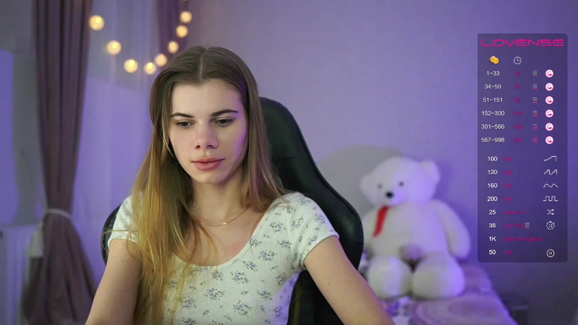 Gallery image thumbnail from RileyReid_18's myfreecams stream on, 04/02/2023, 16:09 image 1 of 20