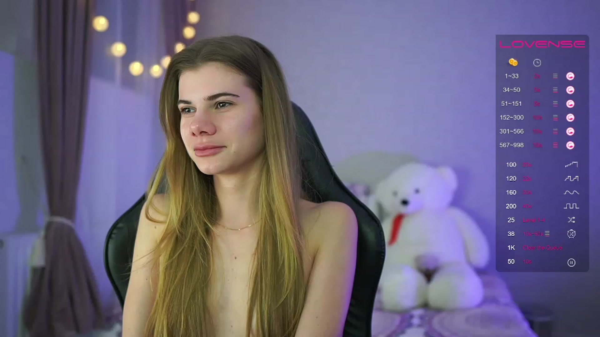 Gallery image thumbnail from RileyReid_18's myfreecams stream on, 04/02/2023, 17:08 image 10 of 20