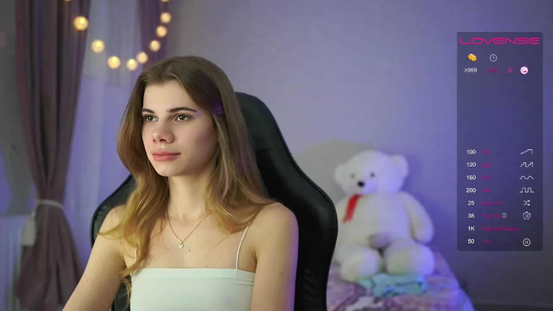 Gallery image thumbnail from RileyReid_18's myfreecams stream on, 04/03/2023, 14:33 image 19 of 20