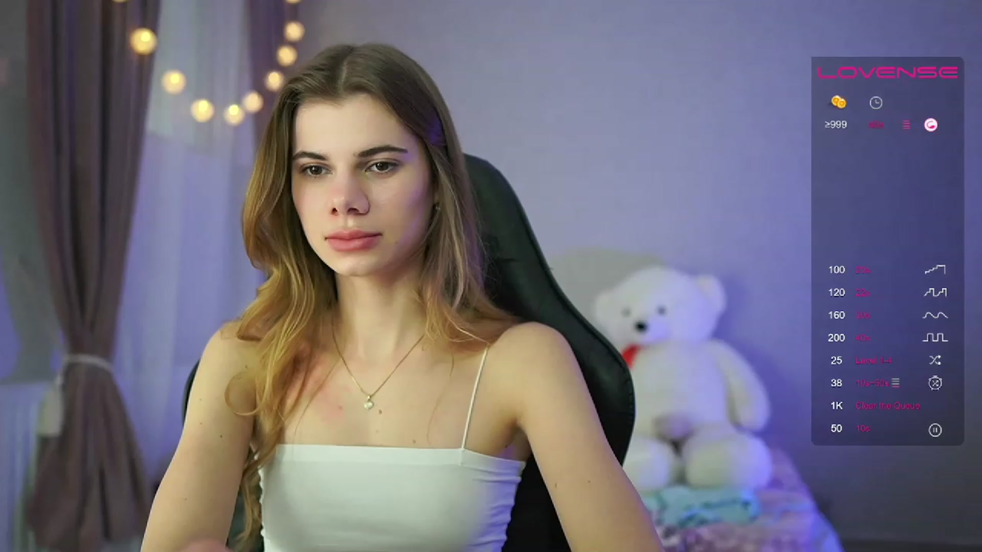 Gallery image thumbnail from RileyReid_18's myfreecams stream on, 04/03/2023, 14:33 image 11 of 20