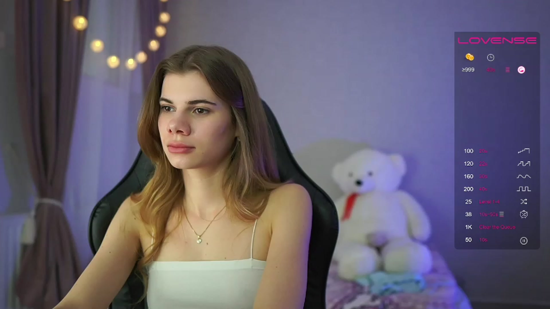 Gallery image thumbnail from RileyReid_18's myfreecams stream on, 04/03/2023, 14:33 image 18 of 20