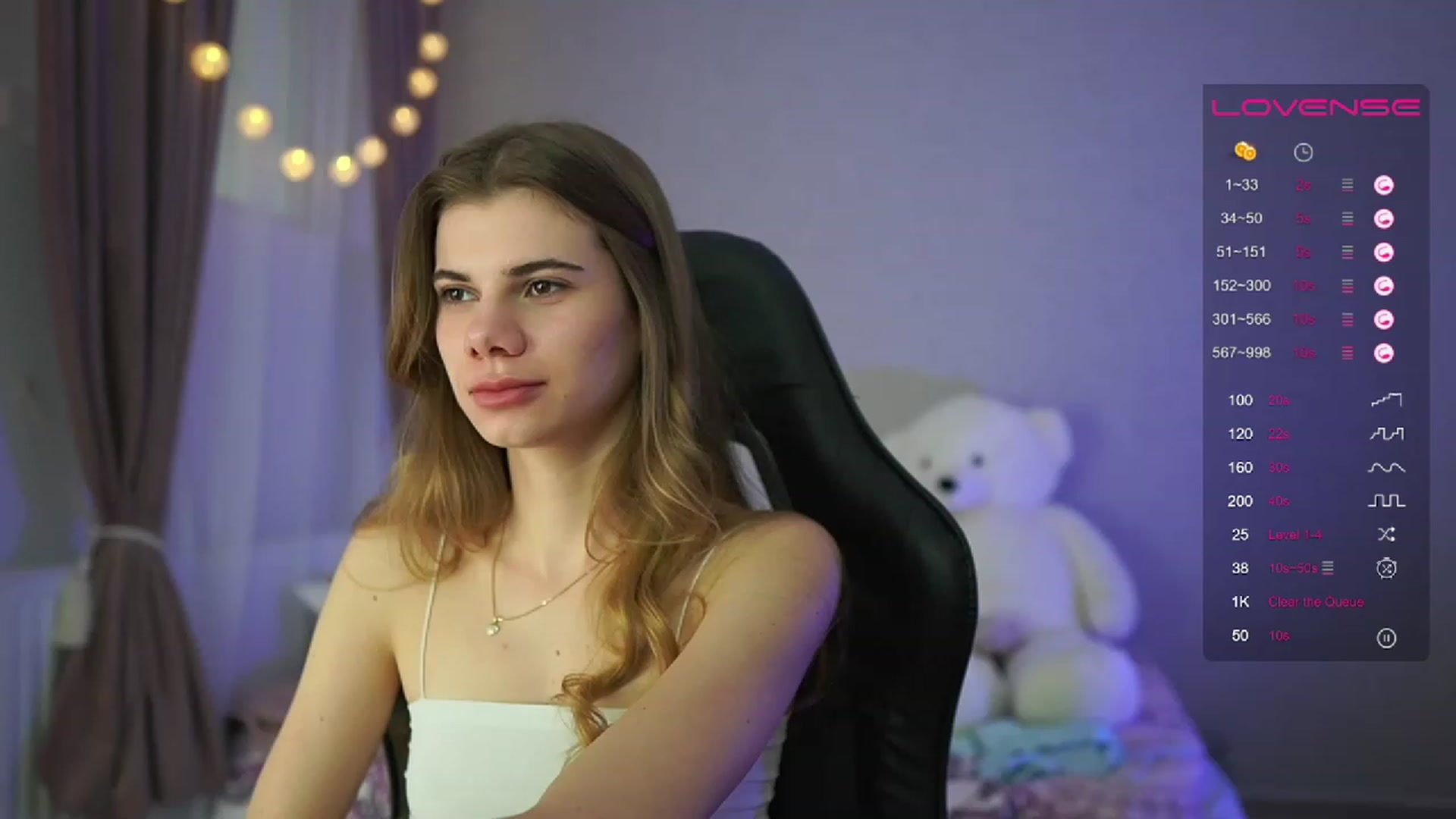 Gallery image thumbnail from RileyReid_18's myfreecams stream on, 04/03/2023, 14:33 image 6 of 20