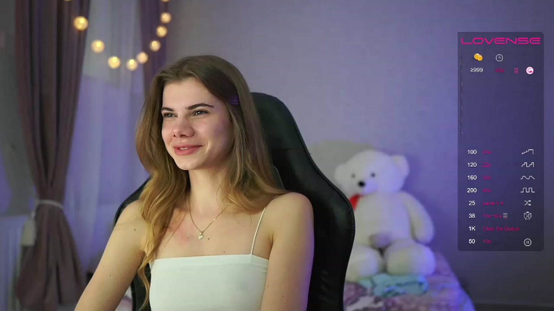 Gallery image thumbnail from RileyReid_18's myfreecams stream on, 04/03/2023, 14:33 image 12 of 20