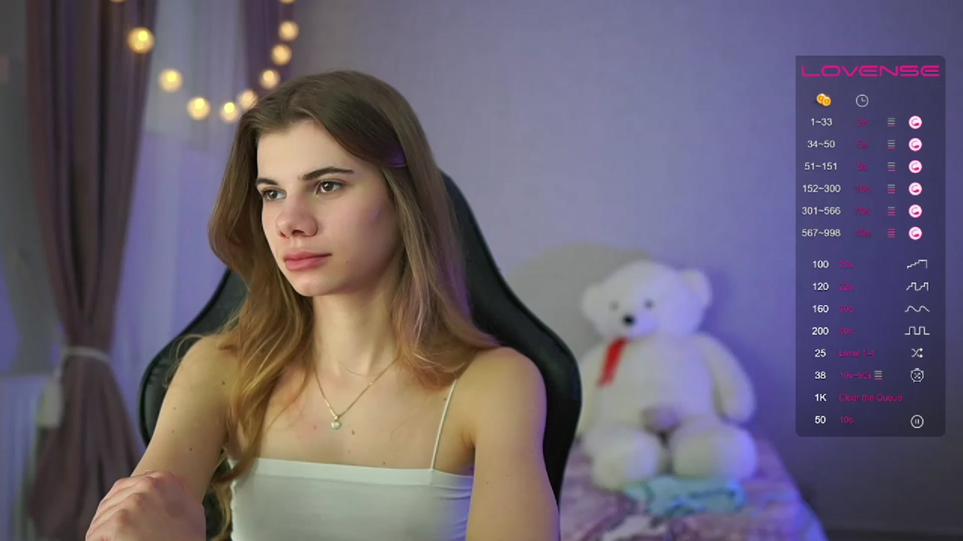 Gallery image thumbnail from RileyReid_18's myfreecams stream on, 04/03/2023, 14:33 image 14 of 20