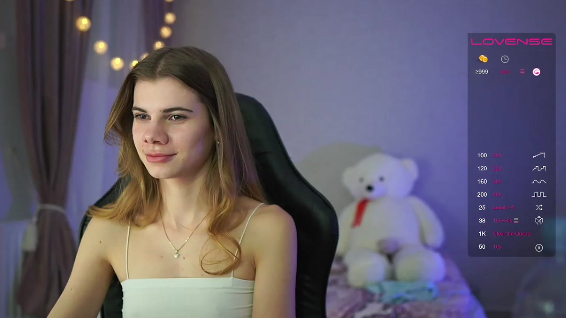Gallery image thumbnail from RileyReid_18's myfreecams stream on, 04/03/2023, 15:45 image 10 of 20