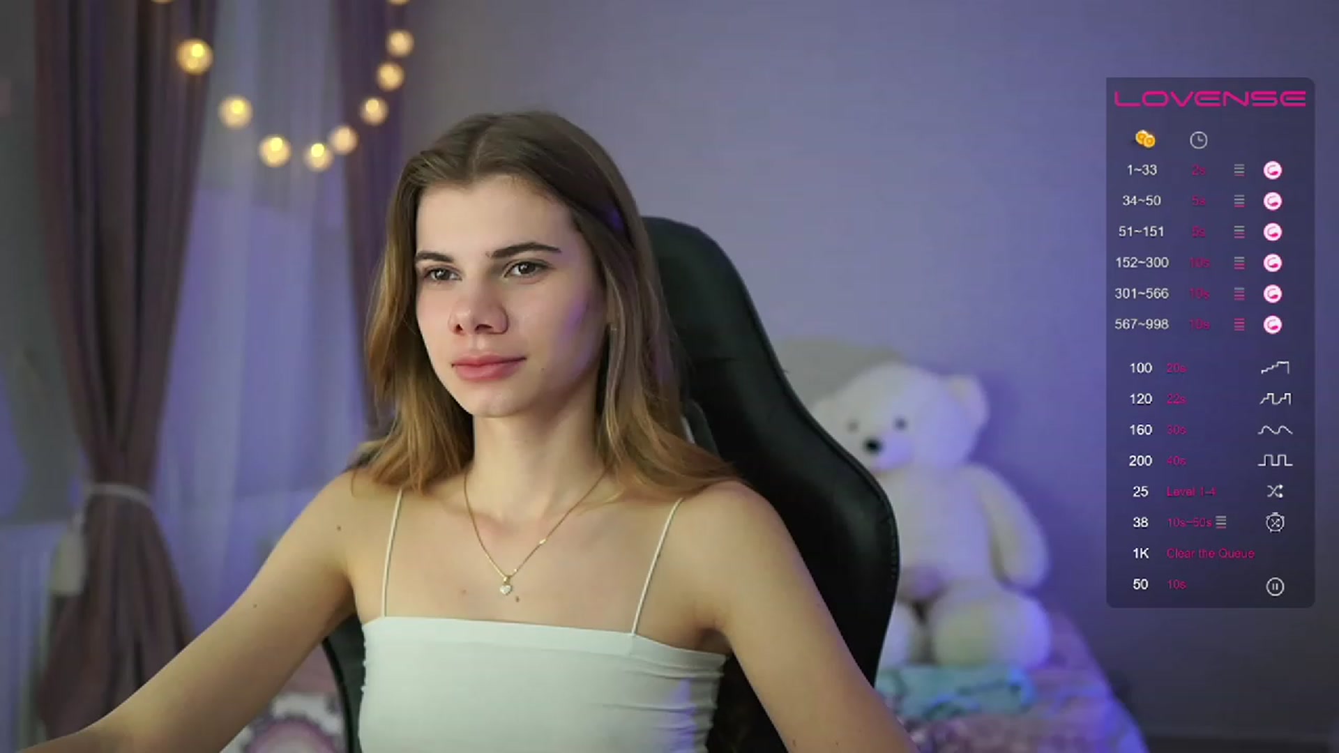 Gallery image thumbnail from RileyReid_18's myfreecams stream on, 04/03/2023, 15:45 image 2 of 20