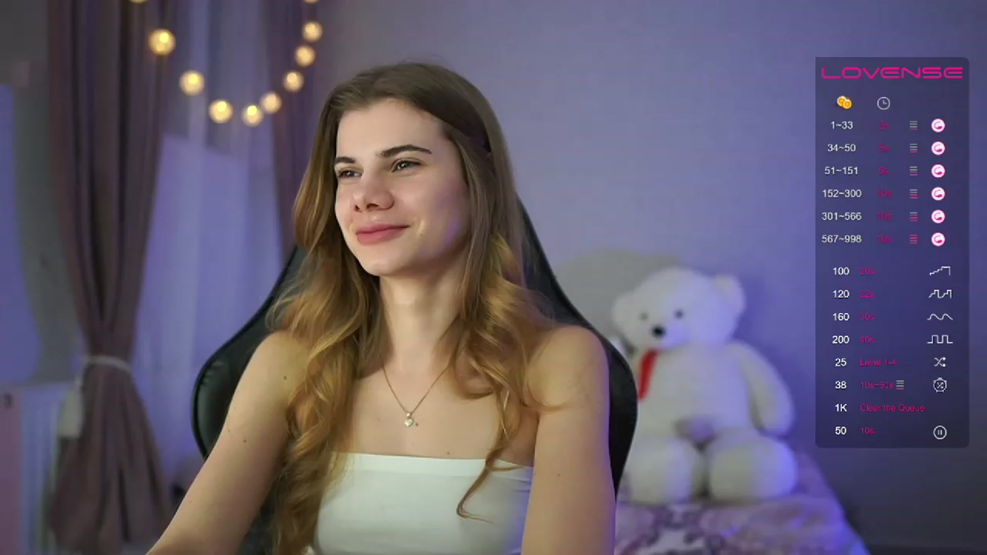 Gallery image thumbnail from RileyReid_18's myfreecams stream on, 04/03/2023, 16:54 image 8 of 20