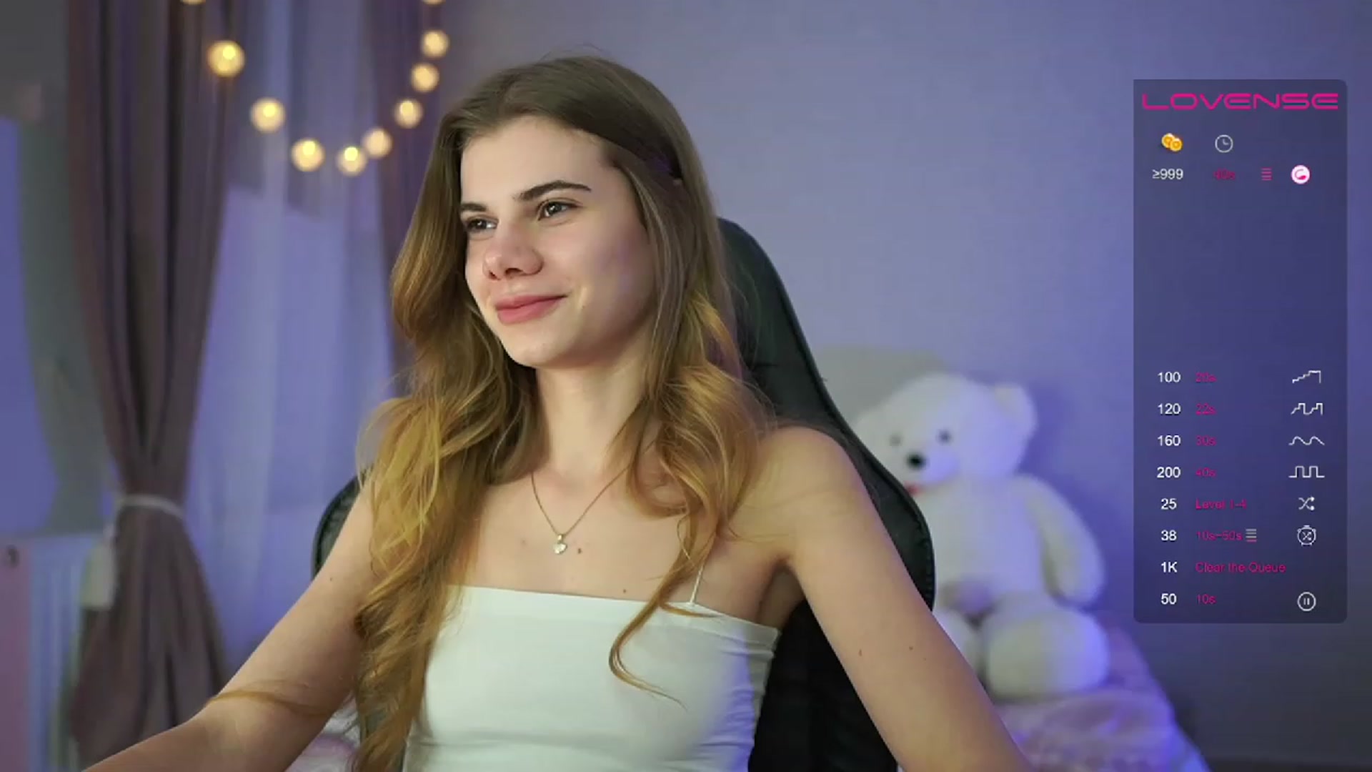 Gallery image thumbnail from RileyReid_18's myfreecams stream on, 04/03/2023, 16:54 image 6 of 20