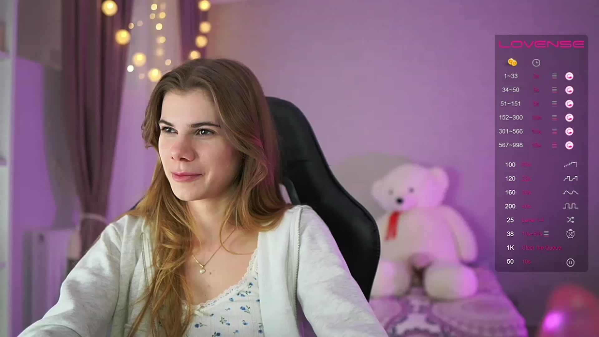 Gallery image thumbnail from RileyReid_18's myfreecams stream on, 04/05/2023, 13:58 image 6 of 20