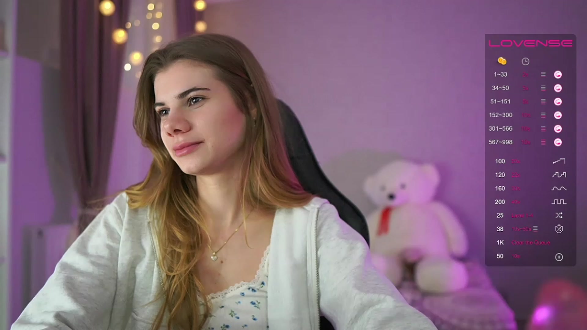 Gallery image thumbnail from RileyReid_18's myfreecams stream on, 04/05/2023, 13:58 image 7 of 20