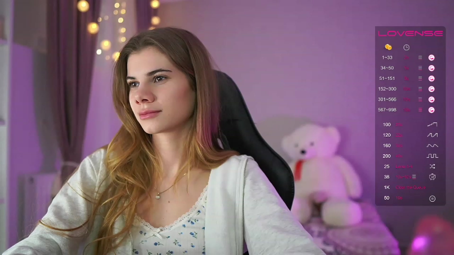 Gallery image thumbnail from RileyReid_18's myfreecams stream on, 04/05/2023, 13:58 image 1 of 20