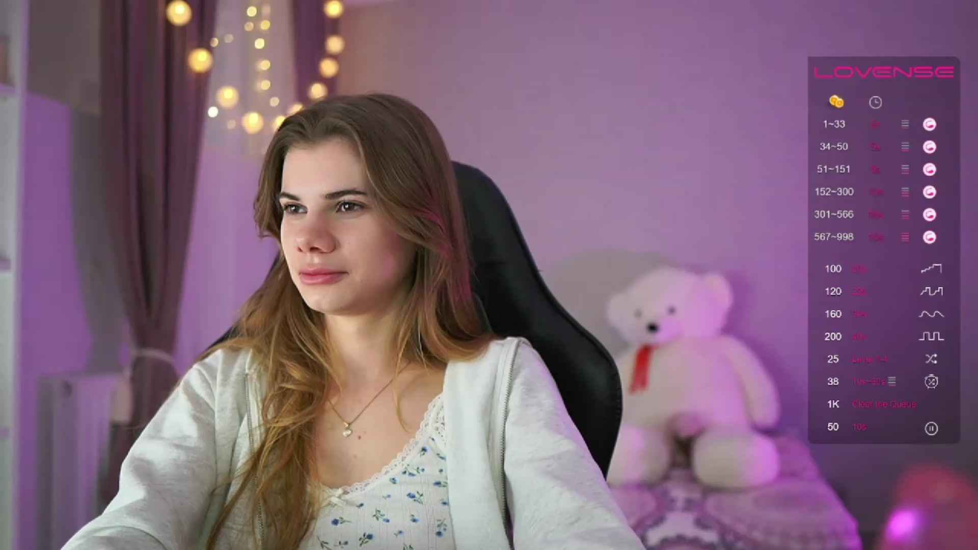 Gallery image thumbnail from RileyReid_18's myfreecams stream on, 04/05/2023, 13:58 image 5 of 20