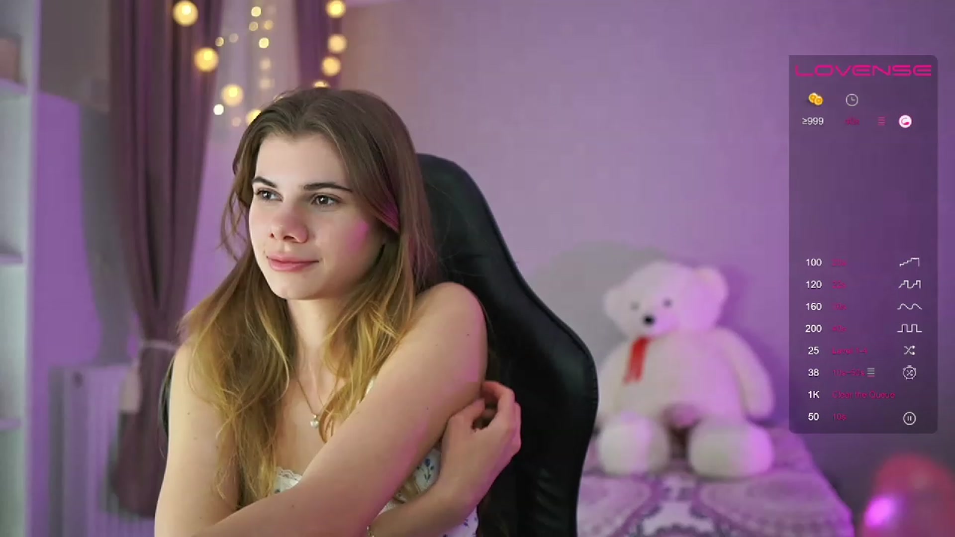 Gallery image thumbnail from RileyReid_18's myfreecams stream on, 04/05/2023, 16:05 image 18 of 20