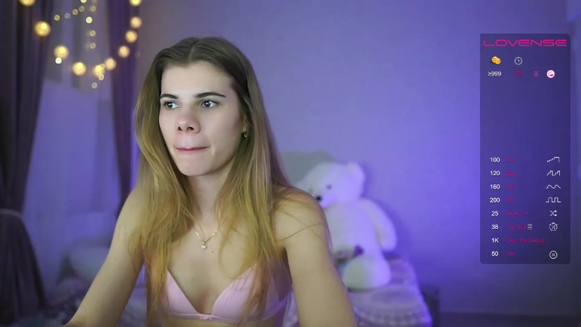 Gallery image thumbnail from RileyReid_18's myfreecams stream on, 04/07/2023, 20:44 image 12 of 20
