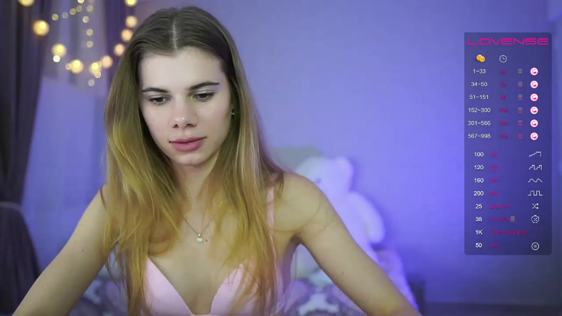 Gallery image thumbnail from RileyReid_18's myfreecams stream on, 04/07/2023, 20:44 image 16 of 20