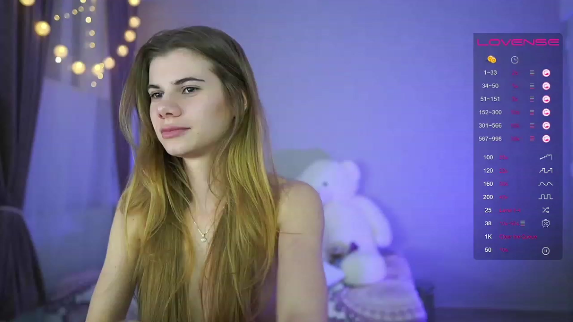 Gallery image thumbnail from RileyReid_18's myfreecams stream on, 04/07/2023, 22:00 image 2 of 20