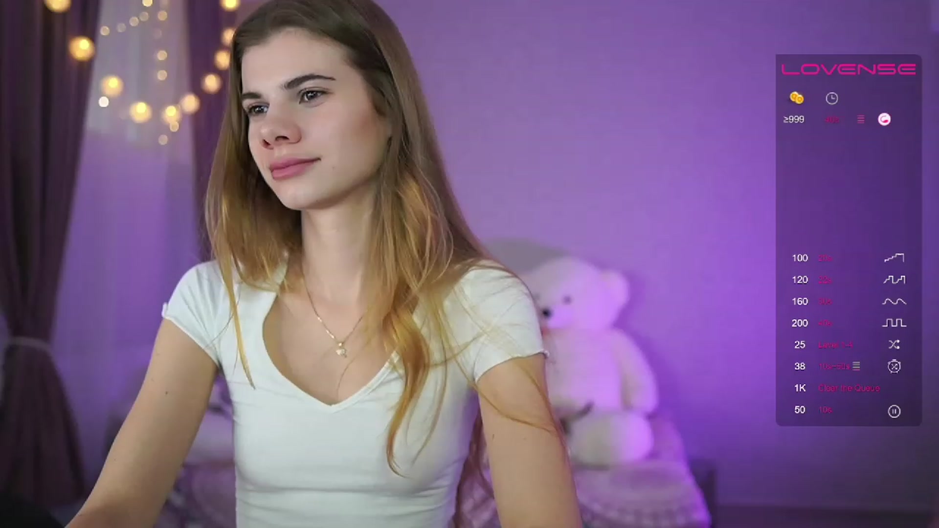 Gallery image thumbnail from RileyReid_18's myfreecams stream on, 04/09/2023, 14:01 image 8 of 20