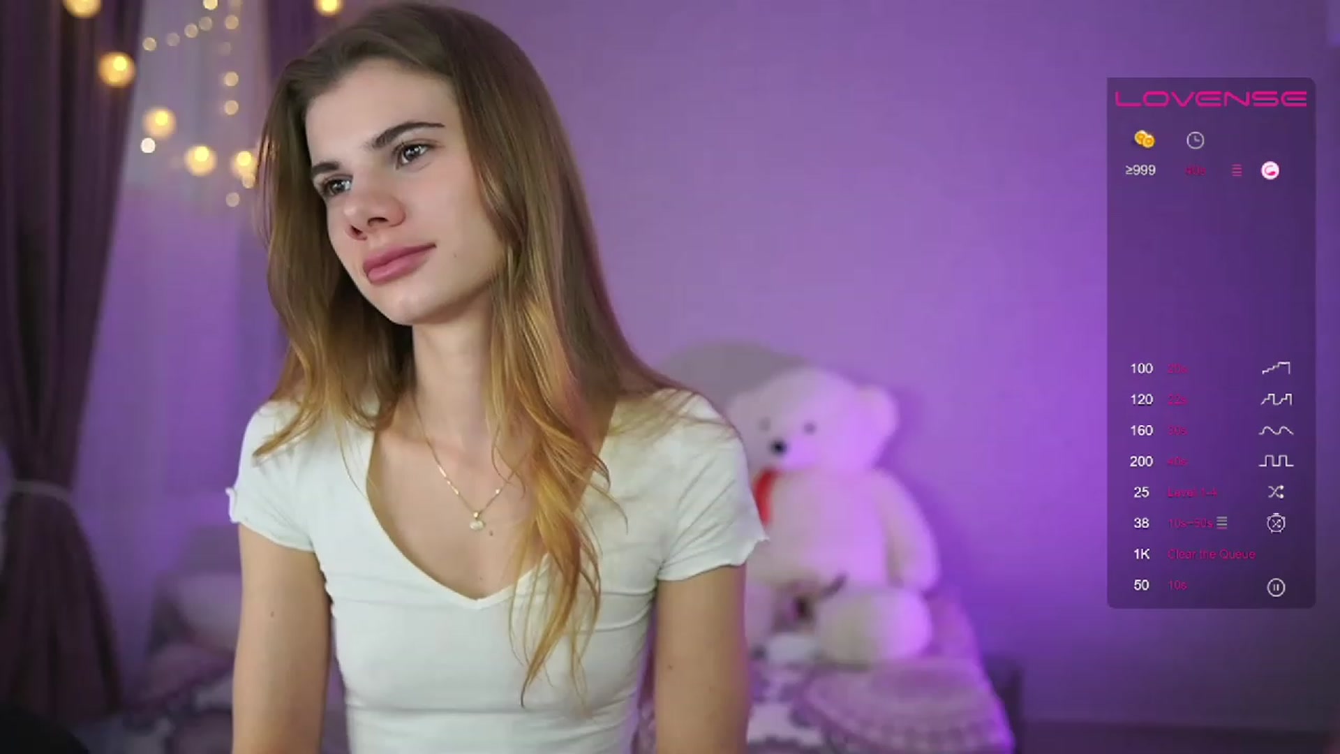 Gallery image thumbnail from RileyReid_18's myfreecams stream on, 04/09/2023, 14:01 image 12 of 20