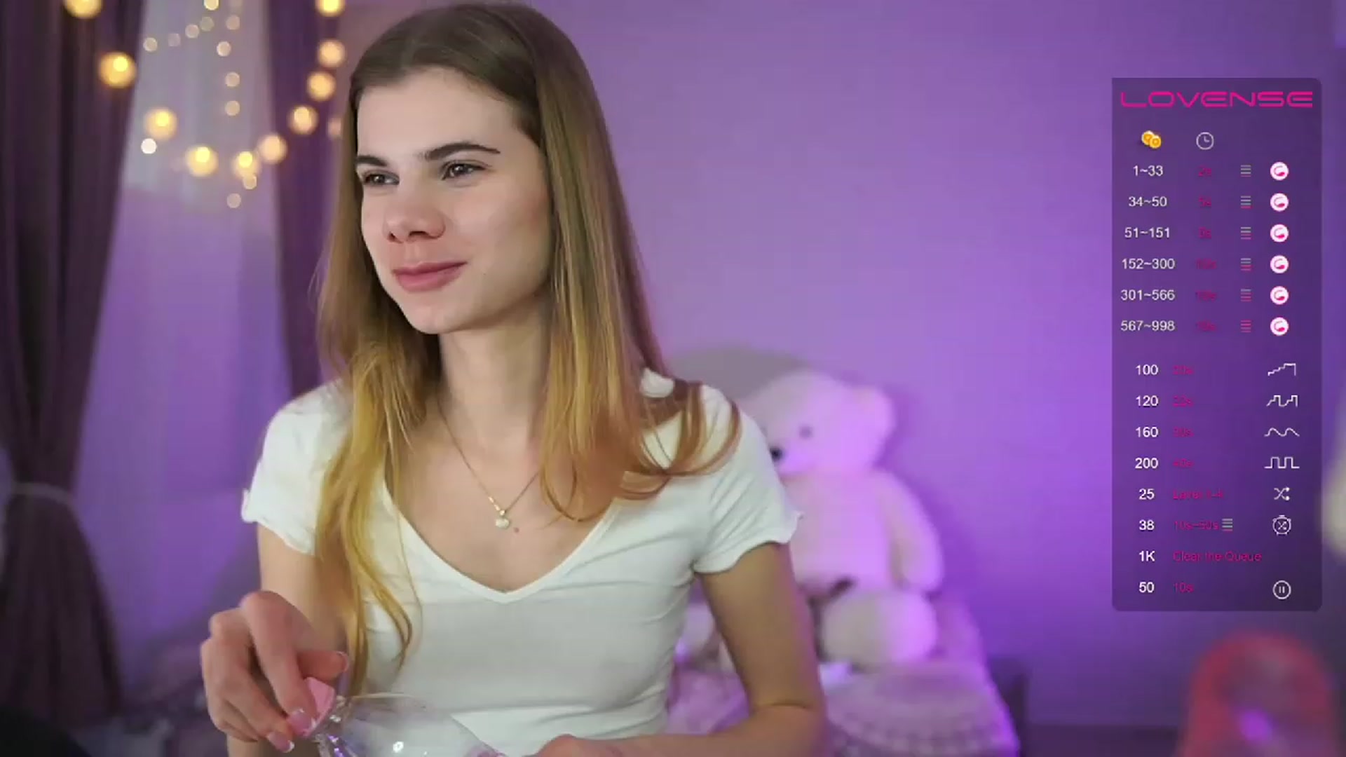 Gallery image thumbnail from RileyReid_18's myfreecams stream on, 04/09/2023, 14:58 image 5 of 20