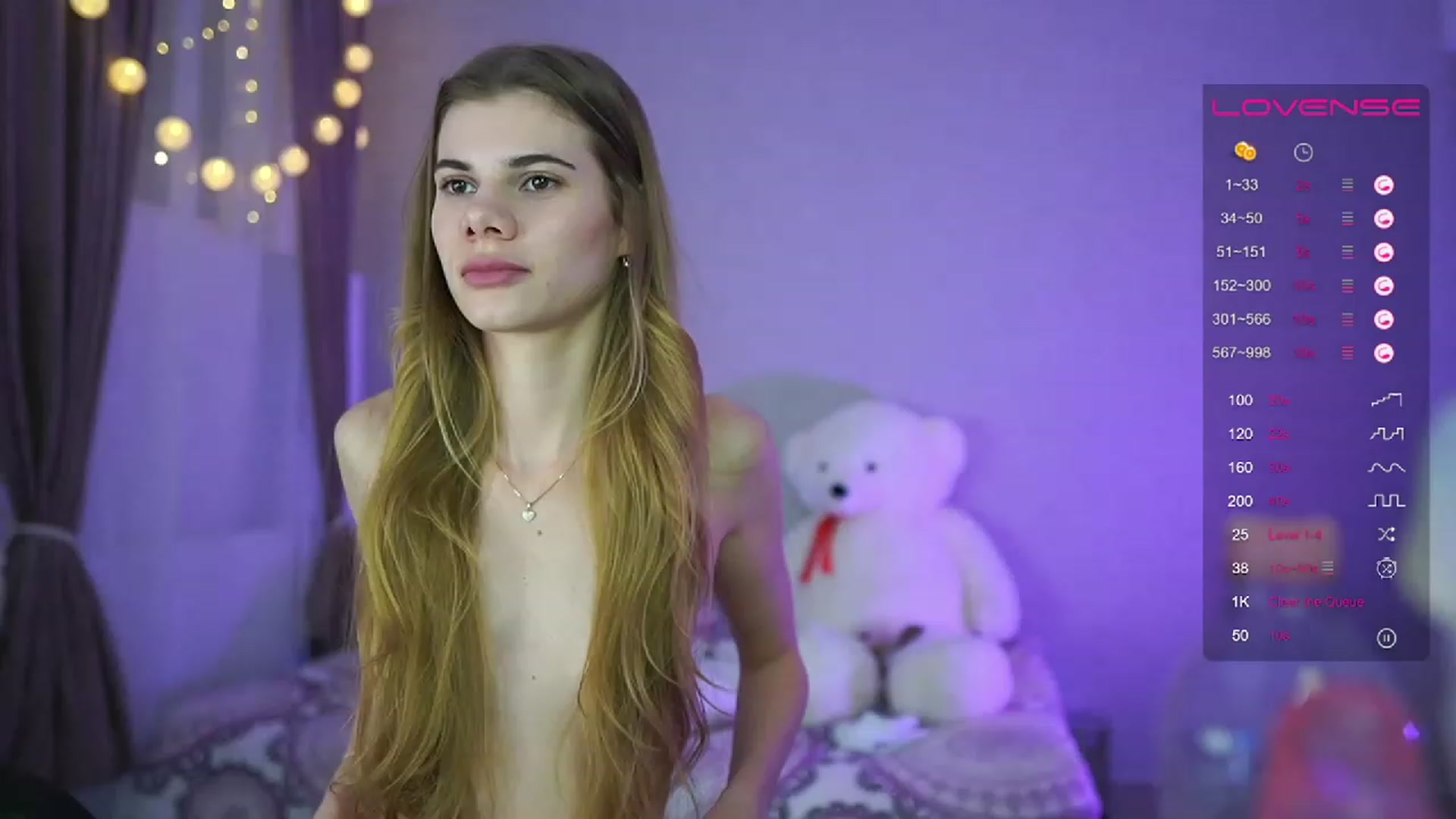 Gallery image thumbnail from RileyReid_18's myfreecams stream on, 04/09/2023, 15:37 image 10 of 20