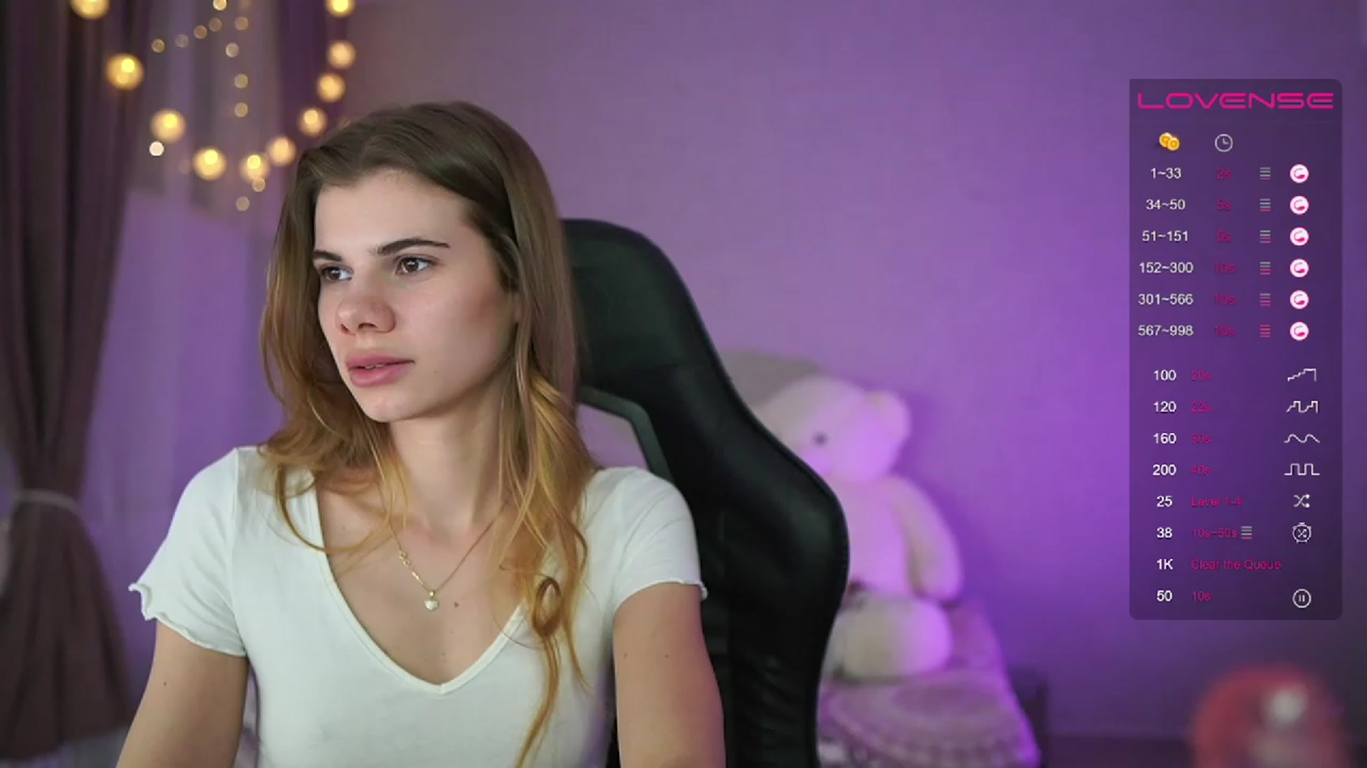 Gallery image thumbnail from RileyReid_18's myfreecams stream on, 04/09/2023, 17:46 image 1 of 20