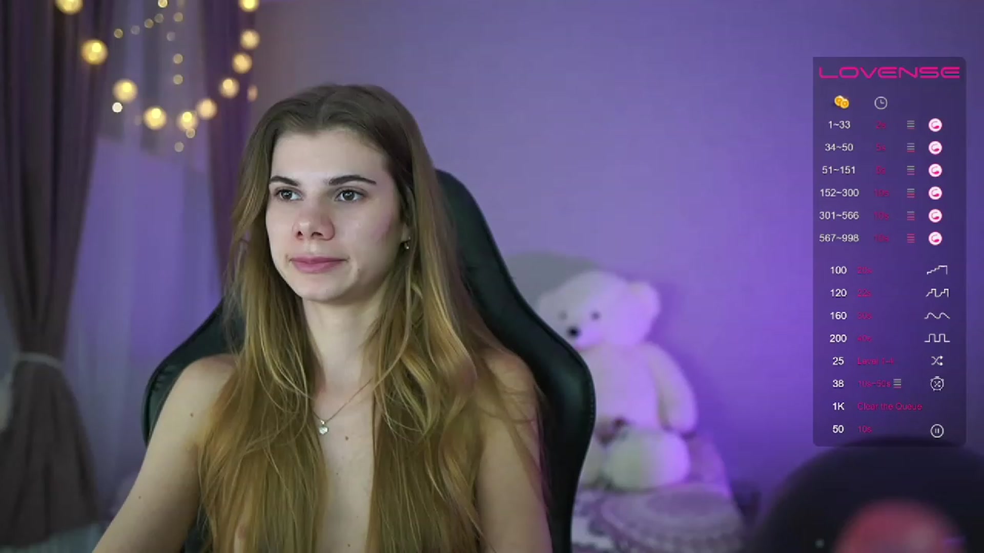 Gallery image thumbnail from RileyReid_18's myfreecams stream on, 04/09/2023, 17:46 image 17 of 20