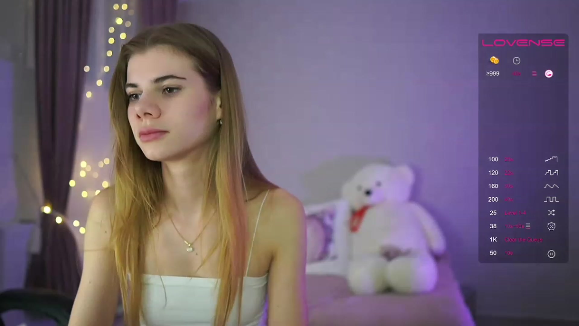 Gallery image thumbnail from RileyReid_18's myfreecams stream on, 04/12/2023, 15:48 image 13 of 20