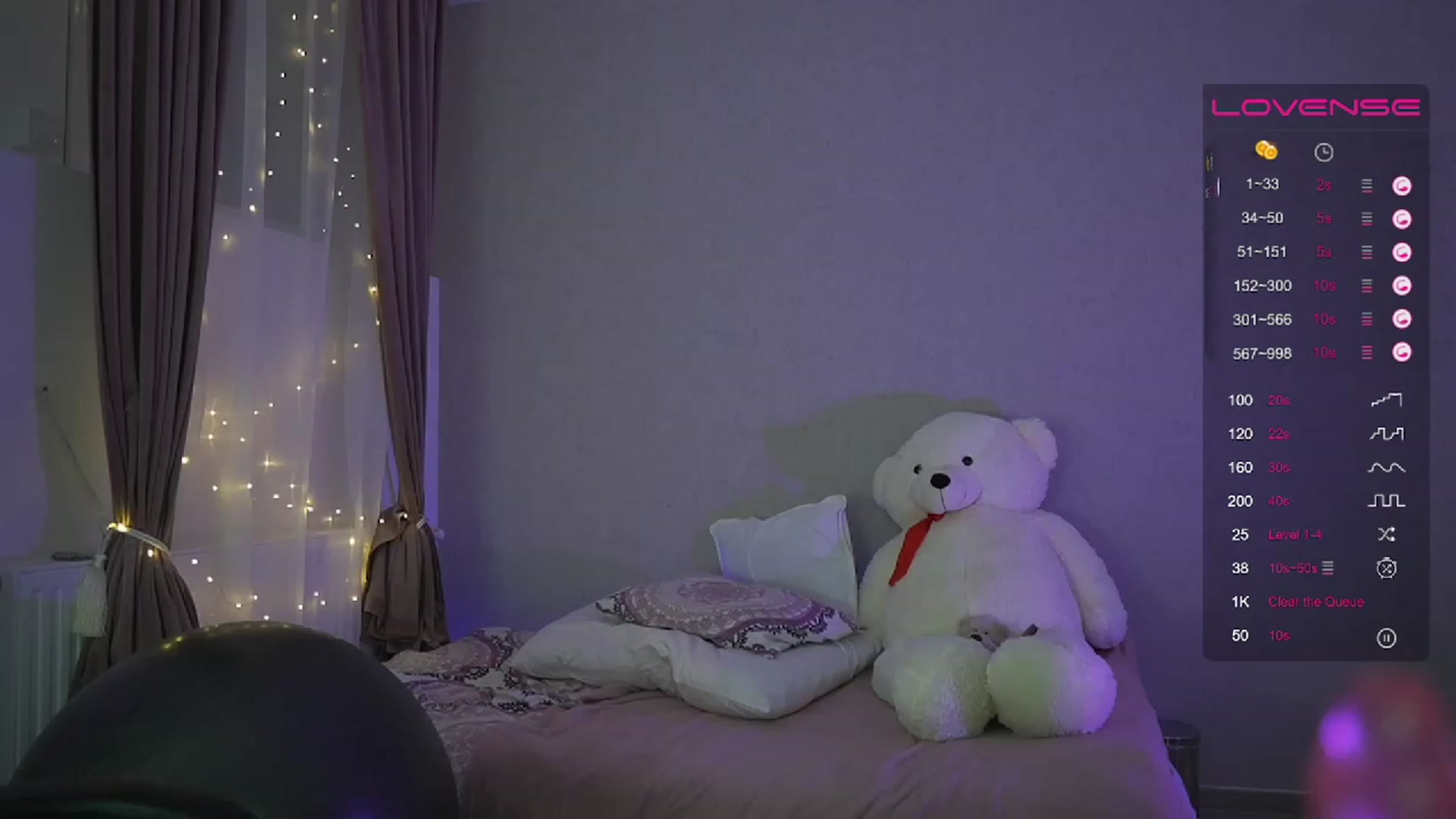 Gallery image thumbnail from RileyReid_18's myfreecams stream on, 04/12/2023, 18:00 image 8 of 20