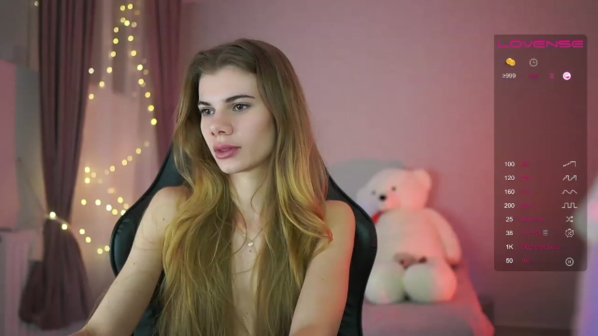 Gallery image thumbnail from RileyReid_18's myfreecams stream on, 04/14/2023, 21:33 image 19 of 20
