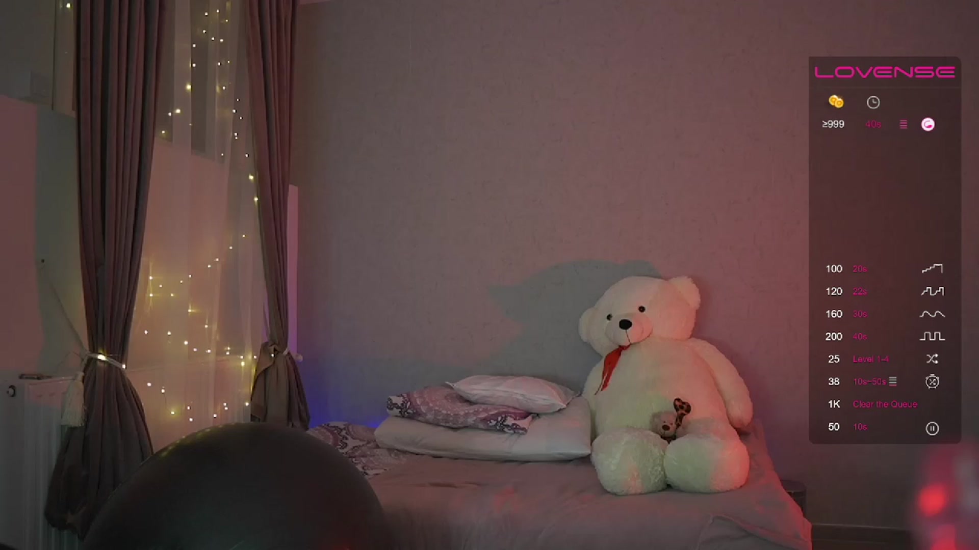 Gallery image thumbnail from RileyReid_18's myfreecams stream on, 04/15/2023, 21:03 image 8 of 20