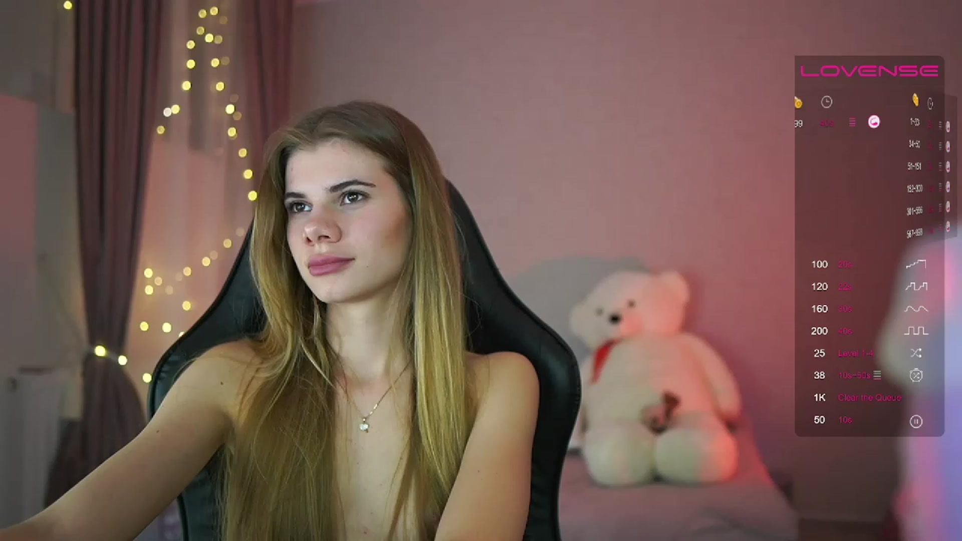 Gallery image thumbnail from RileyReid_18's myfreecams stream on, 04/15/2023, 21:03 image 1 of 20