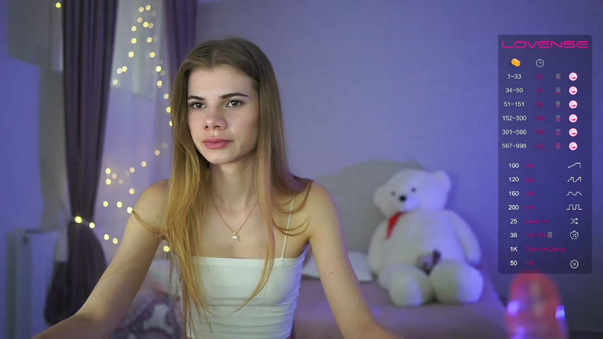 Gallery image thumbnail from RileyReid_18's myfreecams stream on, 04/16/2023, 14:14 image 9 of 20