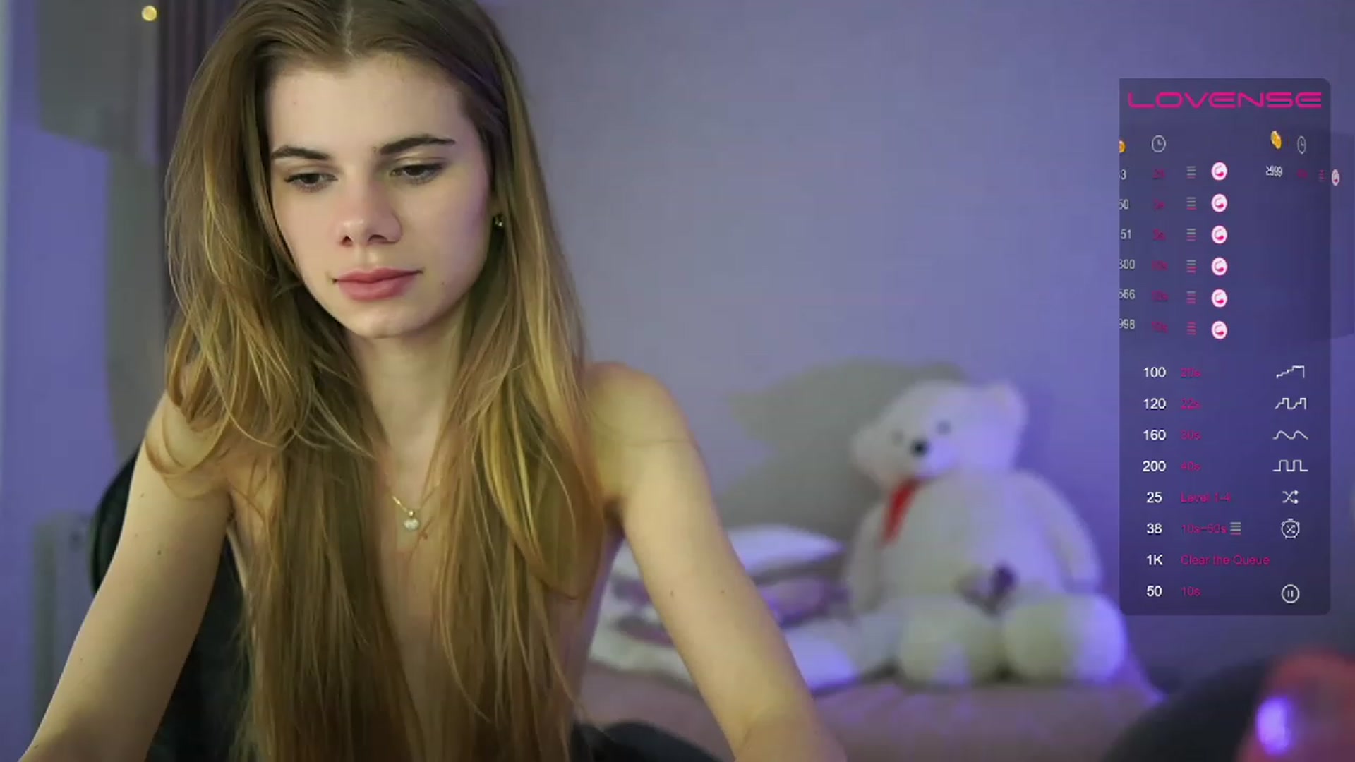 Gallery image thumbnail from RileyReid_18's myfreecams stream on, 04/16/2023, 17:32 image 14 of 20