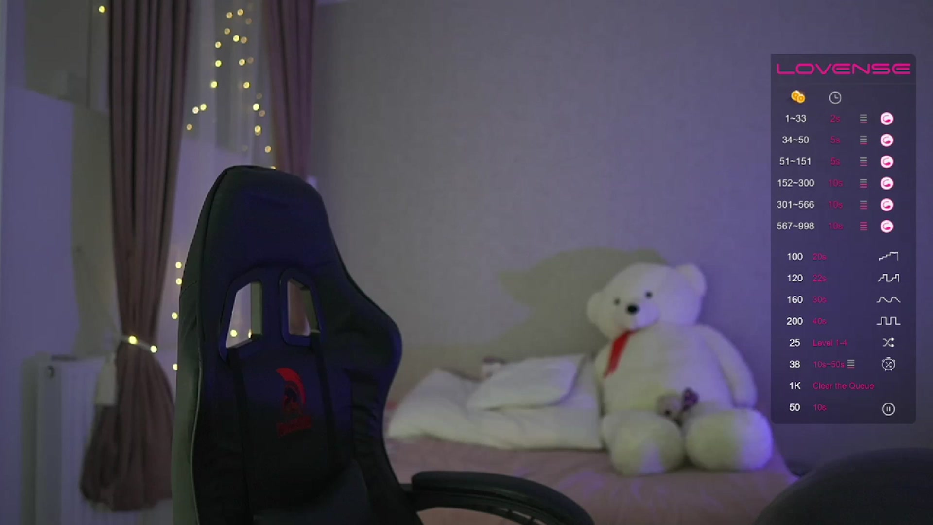 Gallery image thumbnail from RileyReid_18's myfreecams stream on, 04/16/2023, 17:32 image 6 of 20