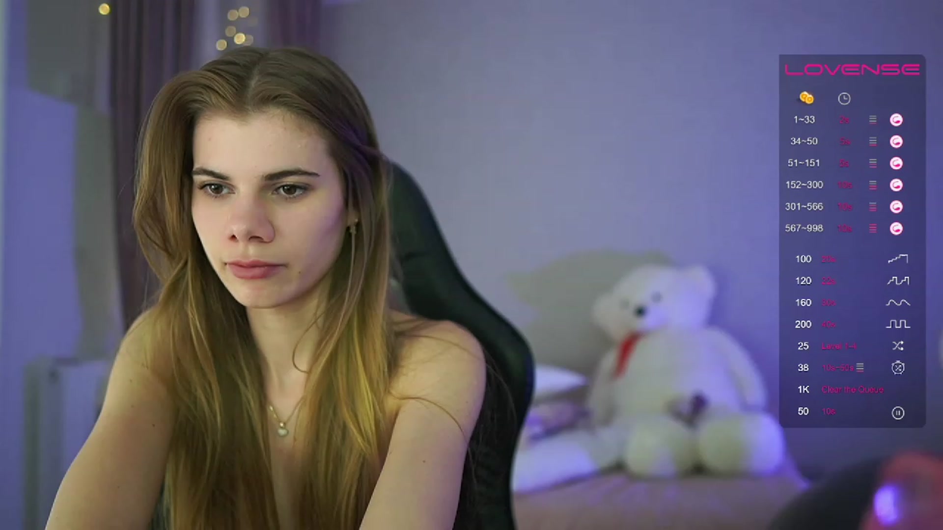 Gallery image thumbnail from RileyReid_18's myfreecams stream on, 04/16/2023, 17:32 image 20 of 20