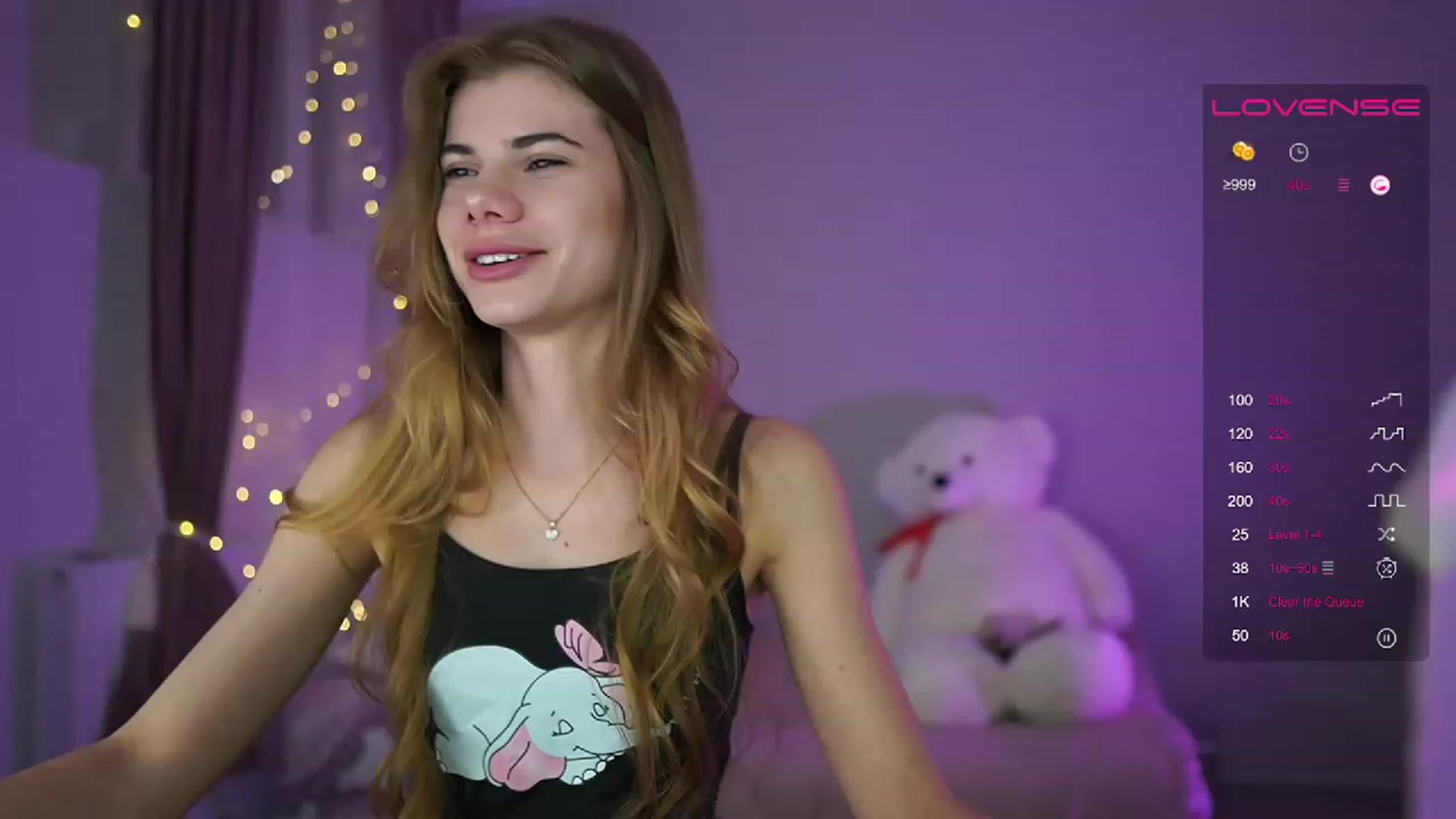 Gallery image thumbnail from RileyReid_18's myfreecams stream on, 04/20/2023, 18:45 image 1 of 20
