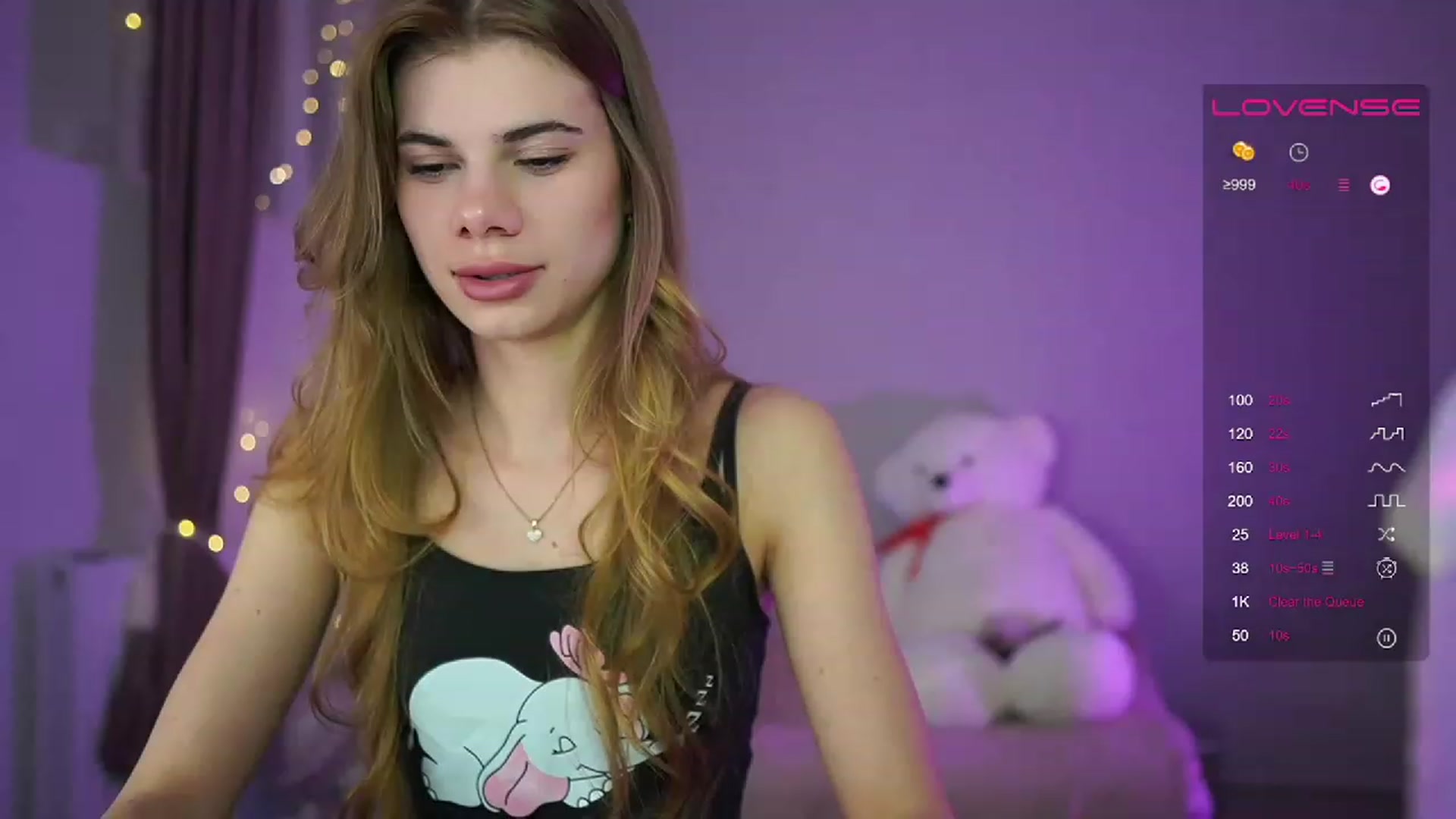 Gallery image thumbnail from RileyReid_18's myfreecams stream on, 04/20/2023, 18:45 image 5 of 20