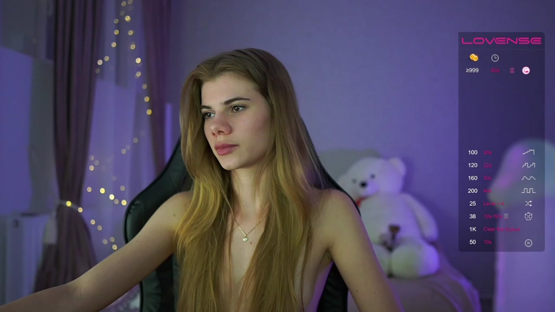 Gallery image thumbnail from RileyReid_18's myfreecams stream on, 04/21/2023, 22:26 image 16 of 20