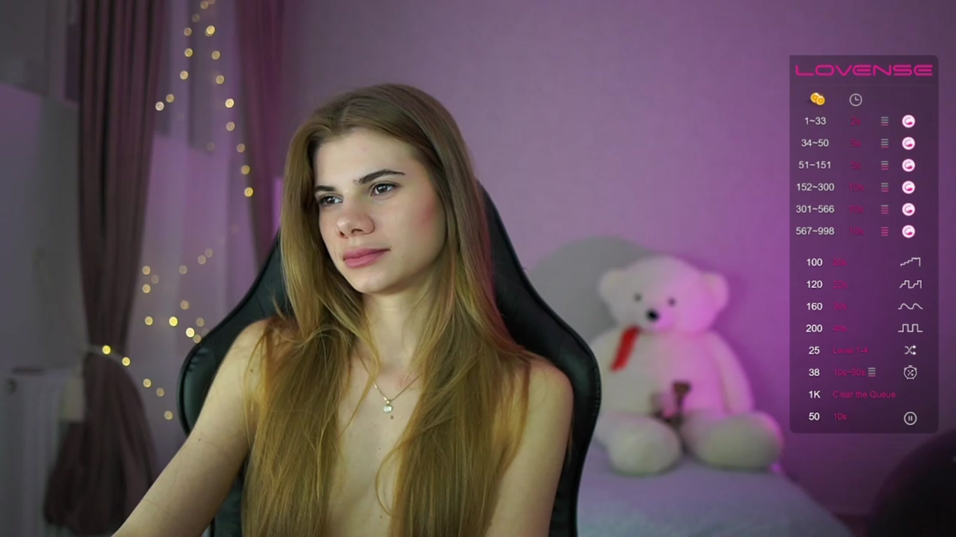 Gallery image thumbnail from RileyReid_18's myfreecams stream on, 04/22/2023, 21:05 image 12 of 20